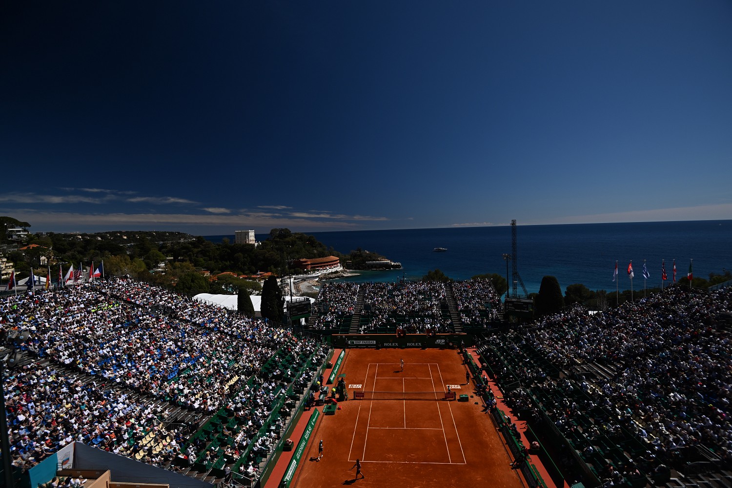 CLAY ABOVE THE SEA